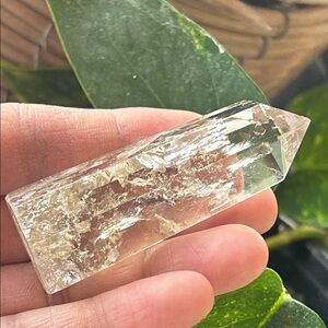 💎 Light Smoky Quartz Crystal Tower